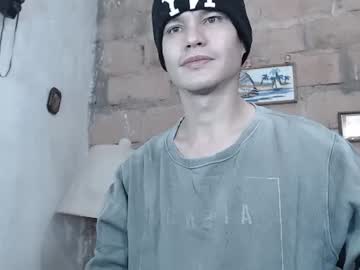 Jaygarciaxxx Chaturbate stream image from February 04, 2025