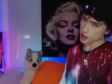 Maxiy_001 Chaturbate stream image from February 04, 2025