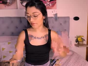 Paris_Baker Chaturbate stream image from February 04, 2025