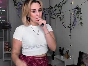 You_Alice_Beatyful Chaturbate stream image from February 04, 2025