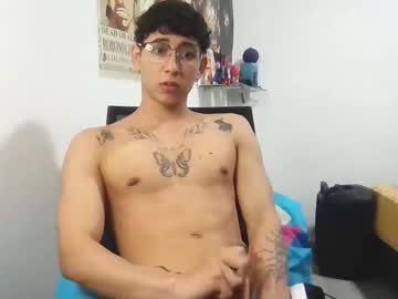 Dillom420 Chaturbate stream image from February 04, 2025