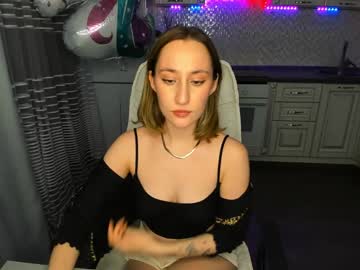 Melodyoflovee Chaturbate stream image from February 04, 2025