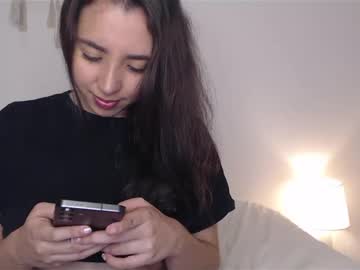Abi_28 Chaturbate stream image from February 04, 2025