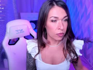 Reginahawkkkk Chaturbate stream image from February 04, 2025