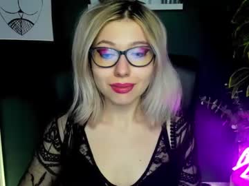 Heidi_Pleasure Chaturbate stream image from February 04, 2025