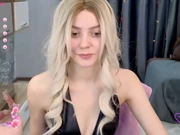 Juicybeerry Chaturbate stream image from February 04, 2025