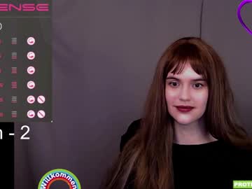 Xhannelore_ Chaturbate stream image from February 04, 2025