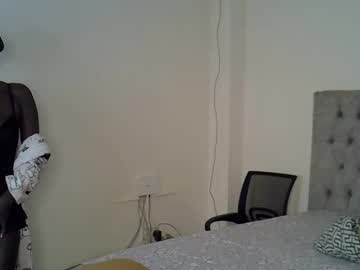 Alexa_Foxxie Chaturbate stream image from February 04, 2025