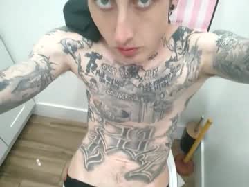 Hitthewronglick Chaturbate stream image from February 04, 2025