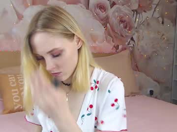 Ginaa_Lovely Chaturbate stream image from February 04, 2025