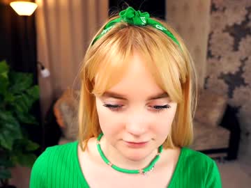 Henriettabluitt Chaturbate stream image from February 04, 2025