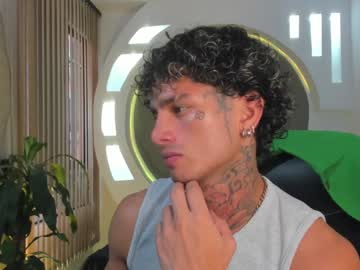 Alanrodgers2_0 Chaturbate stream image from February 04, 2025