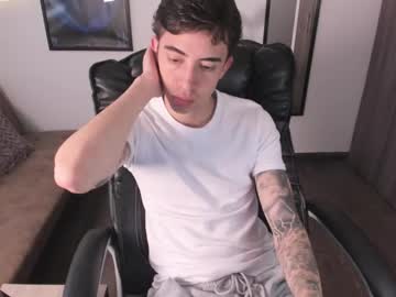 Littleferxxo Chaturbate stream image from February 04, 2025