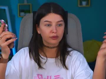 Nicolemoonn Chaturbate stream image from February 04, 2025