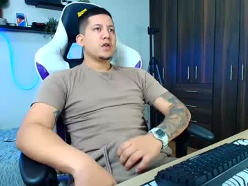 _Robertobaggio Chaturbate stream image from February 04, 2025