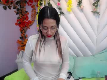 Sharont_Rousse Chaturbate stream image from February 04, 2025