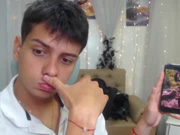 Filipdaviex Chaturbate stream image from February 04, 2025