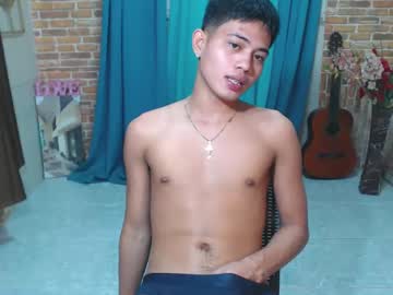 Naughtyboyzyrell Chaturbate stream image from February 04, 2025