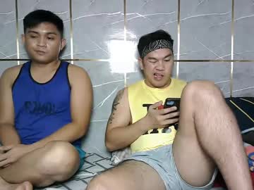 Hugepinoy25 Chaturbate stream image from February 04, 2025