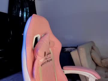 Amy_Littlee Chaturbate stream image from February 04, 2025