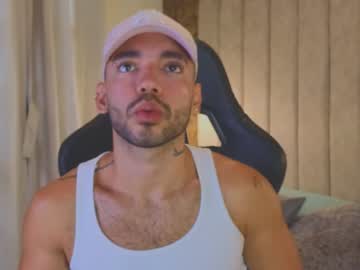 Marcoandrey Chaturbate stream image from February 04, 2025