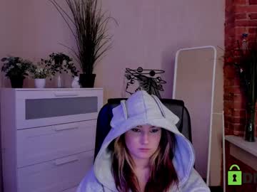Qilika_Qw Chaturbate stream image from February 04, 2025