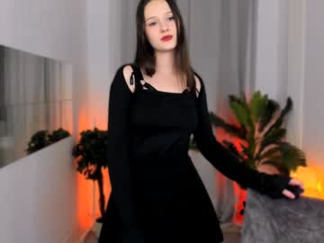 Emilyblades Chaturbate stream image from February 04, 2025