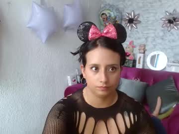 Halaenaplaypussy Chaturbate stream image from February 04, 2025