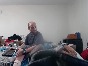 Suckmeestoywood Chaturbate stream image from February 04, 2025