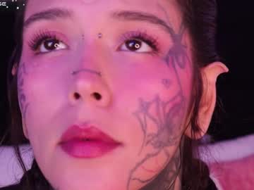 Daarlene Chaturbate stream image from February 04, 2025