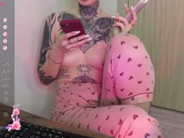 _Feralberry__ Chaturbate stream image from February 04, 2025
