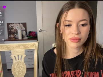 Holybabe342 Chaturbate stream image from February 04, 2025