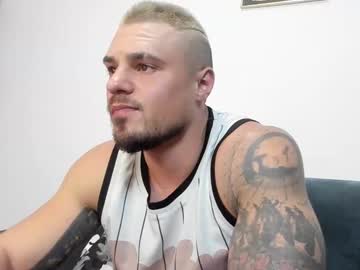 Jodogs Chaturbate stream image from February 04, 2025
