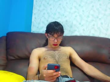 Andreww_Whitee Chaturbate stream image from February 04, 2025