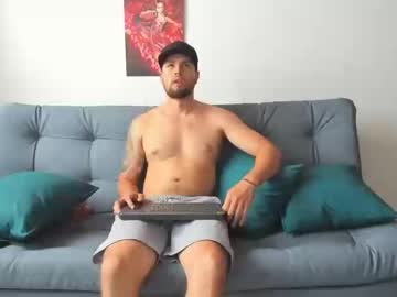 Bastianwatson Chaturbate stream image from February 04, 2025
