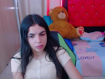 Elenna_Hotx Chaturbate stream image from February 04, 2025