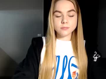 Happy_Fox_ Chaturbate stream image from February 04, 2025