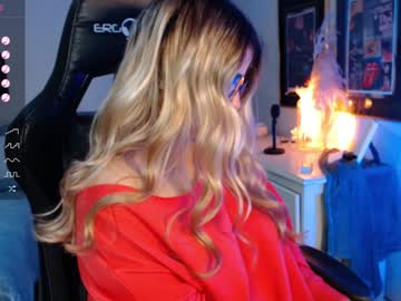 Avrill_Morgan Chaturbate stream image from February 04, 2025