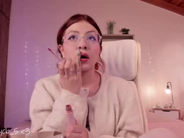 Emilyincb Chaturbate stream image from February 04, 2025
