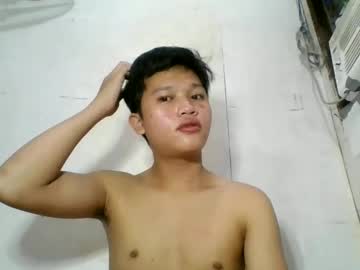 Exotichugecock Chaturbate stream image from February 04, 2025