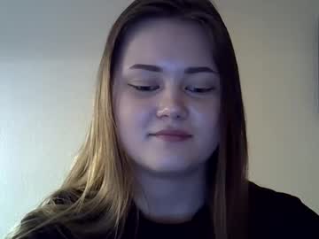 Nesti__ Chaturbate stream image from February 04, 2025