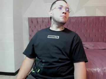 Brian_Chiki Chaturbate stream image from February 04, 2025