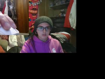 Rayraybaebae Chaturbate stream image from February 04, 2025