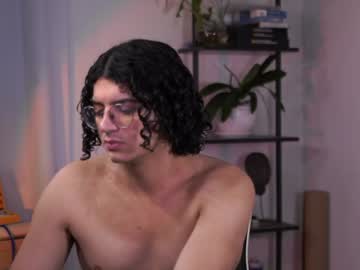 Daviidangelo Chaturbate stream image from February 05, 2025