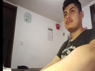 Sexyboyrogerz Chaturbate stream image from February 05, 2025