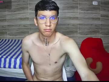 Aaronthomas_ Chaturbate stream image from February 05, 2025