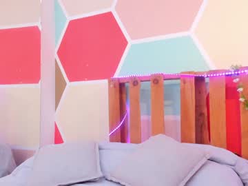 Brittanymoore_ Chaturbate stream image from February 05, 2025
