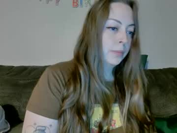 Dundermilf Chaturbate stream image from February 05, 2025