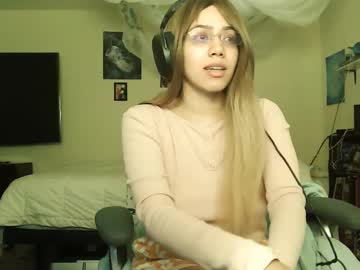 Polinalove_Streamer Chaturbate stream image from February 05, 2025