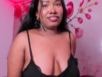 Thais_Waldrof Chaturbate stream image from February 05, 2025